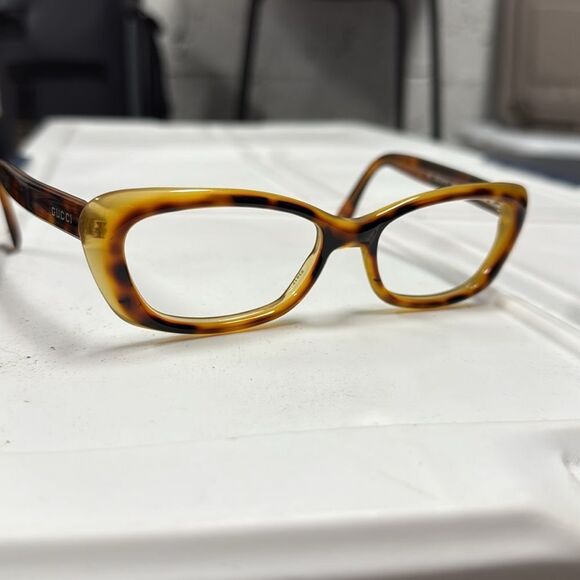 Tortoise Shell Eyeglasses VINTAGE Gucci Frames - No Lense - LIKE NEW Condition - Picture 1 of 6